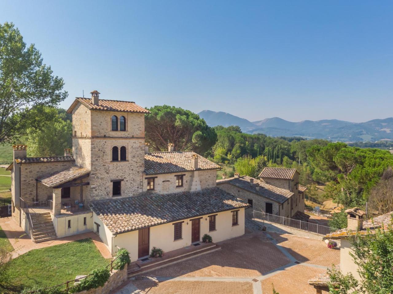 Gh Borgo Pulciano Agriturismo Montone  Buitenkant foto