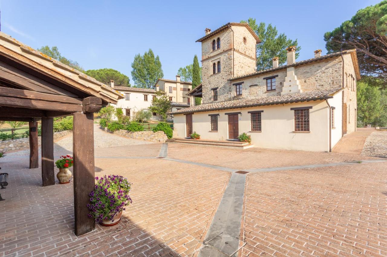 Gh Borgo Pulciano Agriturismo Montone  Buitenkant foto