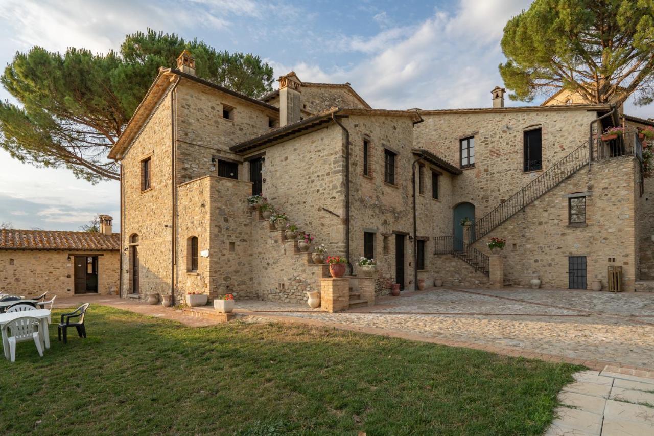 Gh Borgo Pulciano Agriturismo Montone  Buitenkant foto